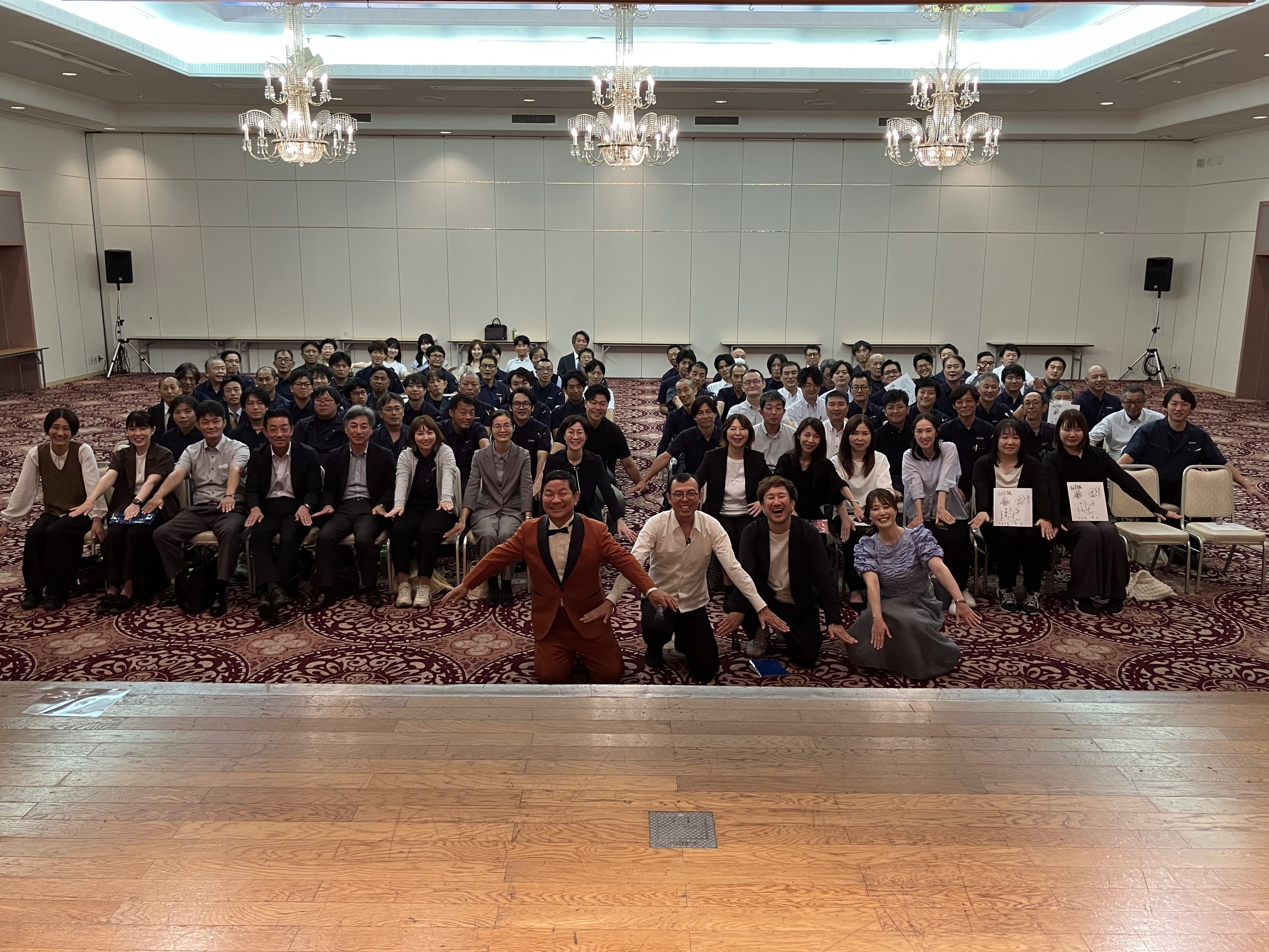 全体会議・懇親会での集合写真